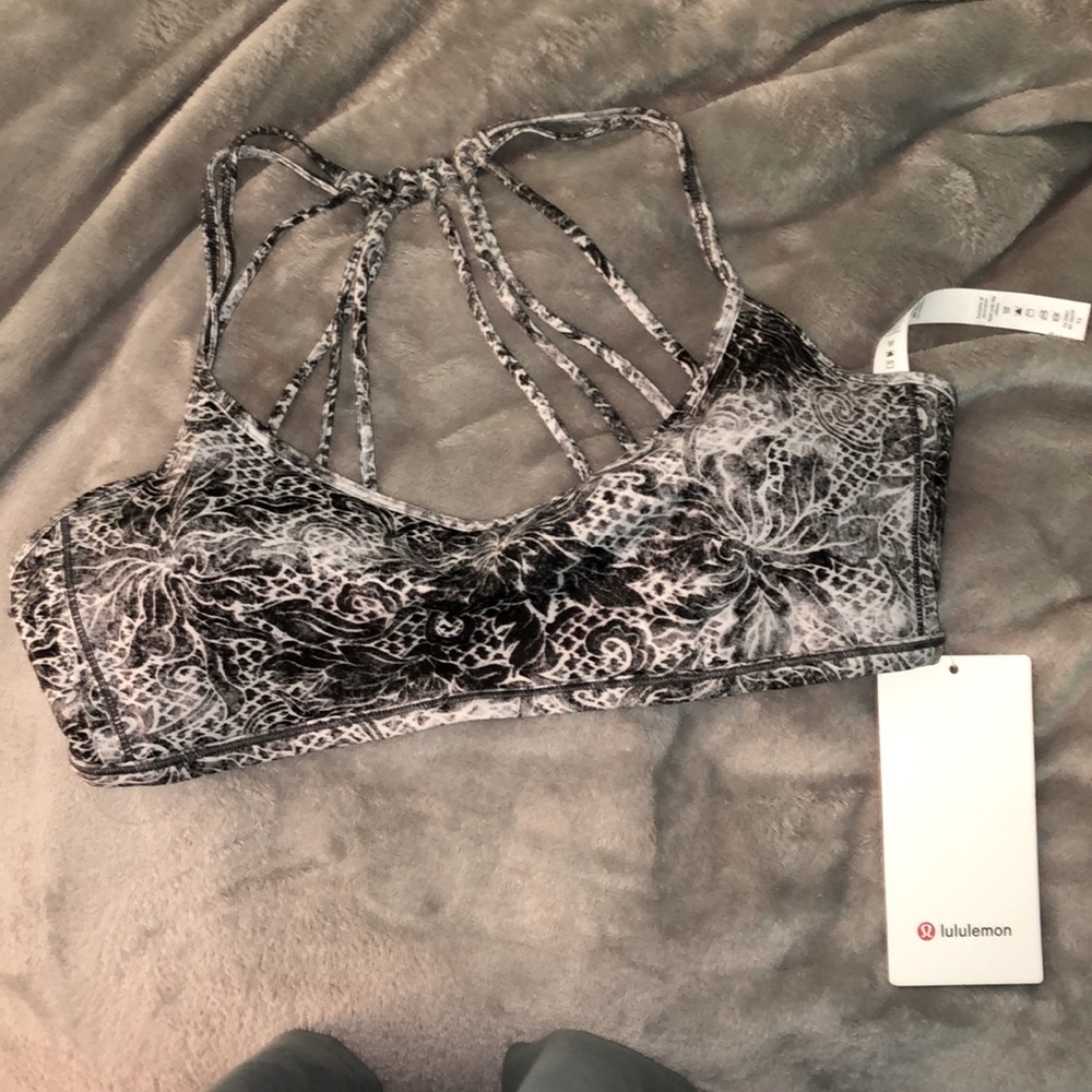 lululemon sports bra
